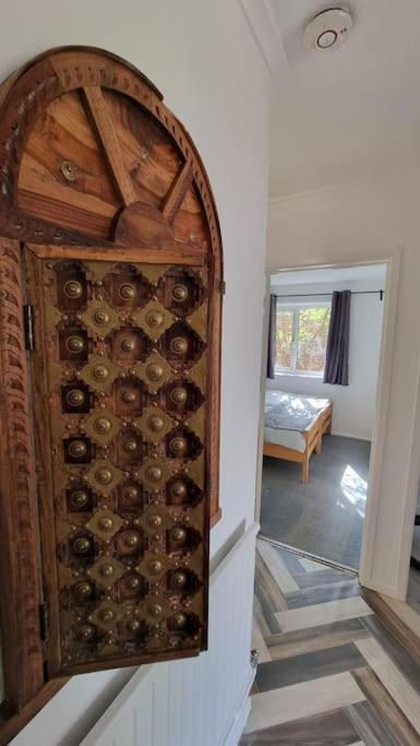 Spacious 2 Bed Bungalow エンフィールド エクステリア 写真